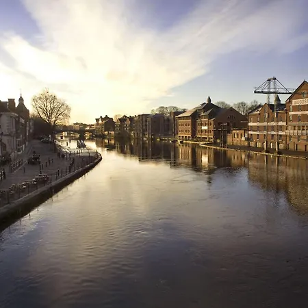Flat 2 Peter Lane Cosy 1-bed Flat In The Heart Of Centre - Pass The Keys Lejlighed York