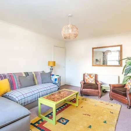 Newly Renovated Centre Flat - Pass The Keys York