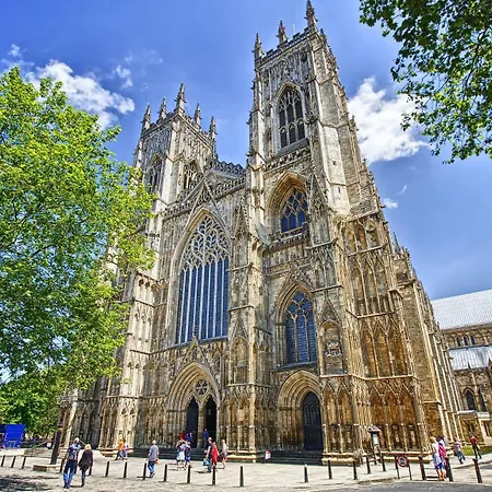 Newly Renovated Centre Flat - Pass The Keys * York