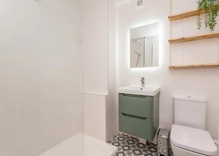 Flat 2 Peter Lane Cosy 1-bed Flat In The Heart Of Centre - Pass The Keys