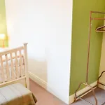 Flat 2 Peter Lane Cosy 1-bed Flat In The Heart Of Centre - Pass The Keys Апартаменты